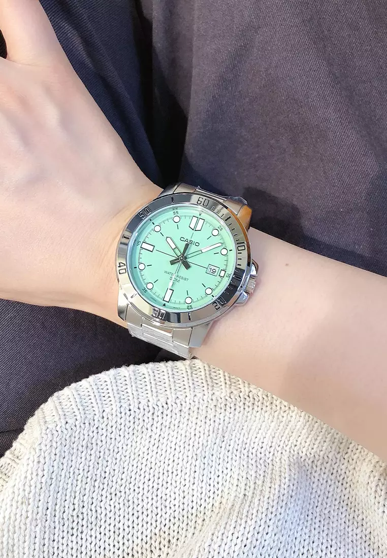 Men Analog Watch MTP-VD01D-3E1V Silver Stainless Steel Strap