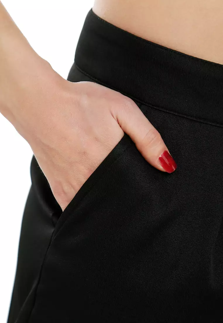 Tailored Woven Shorts In Black