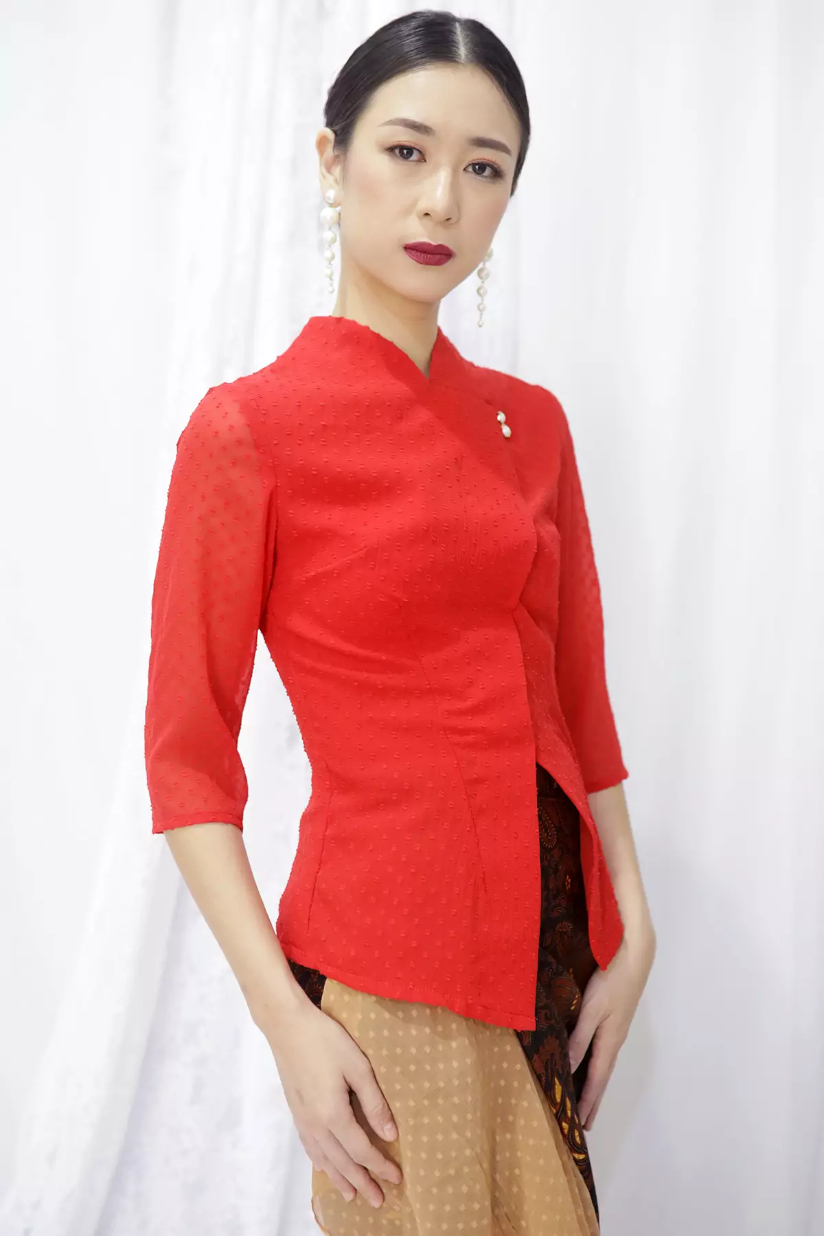 Mahadevi Rubiah Merah Kebaya Janggan