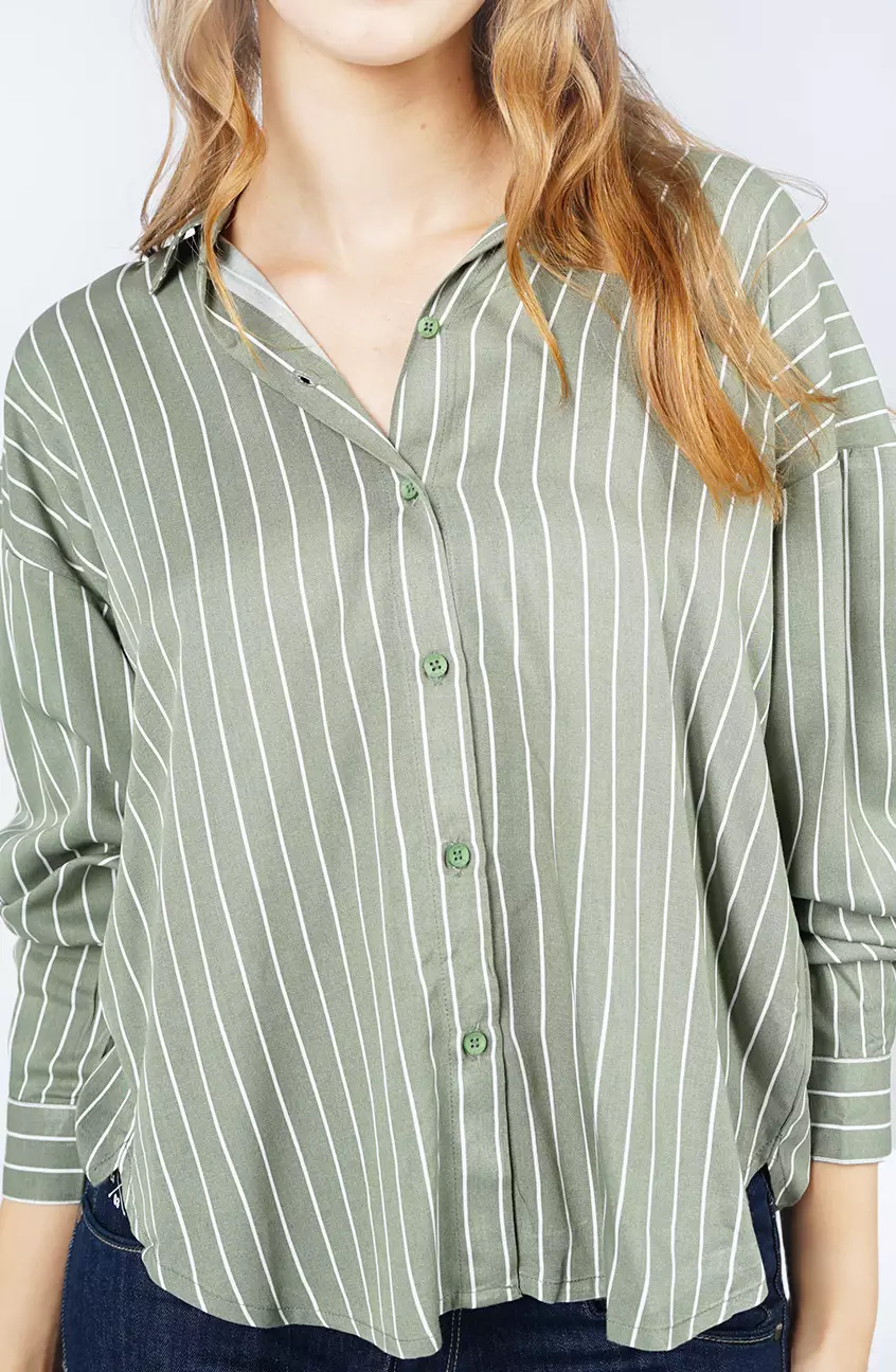 Kemeja Wanita Poppy Green Offwhite