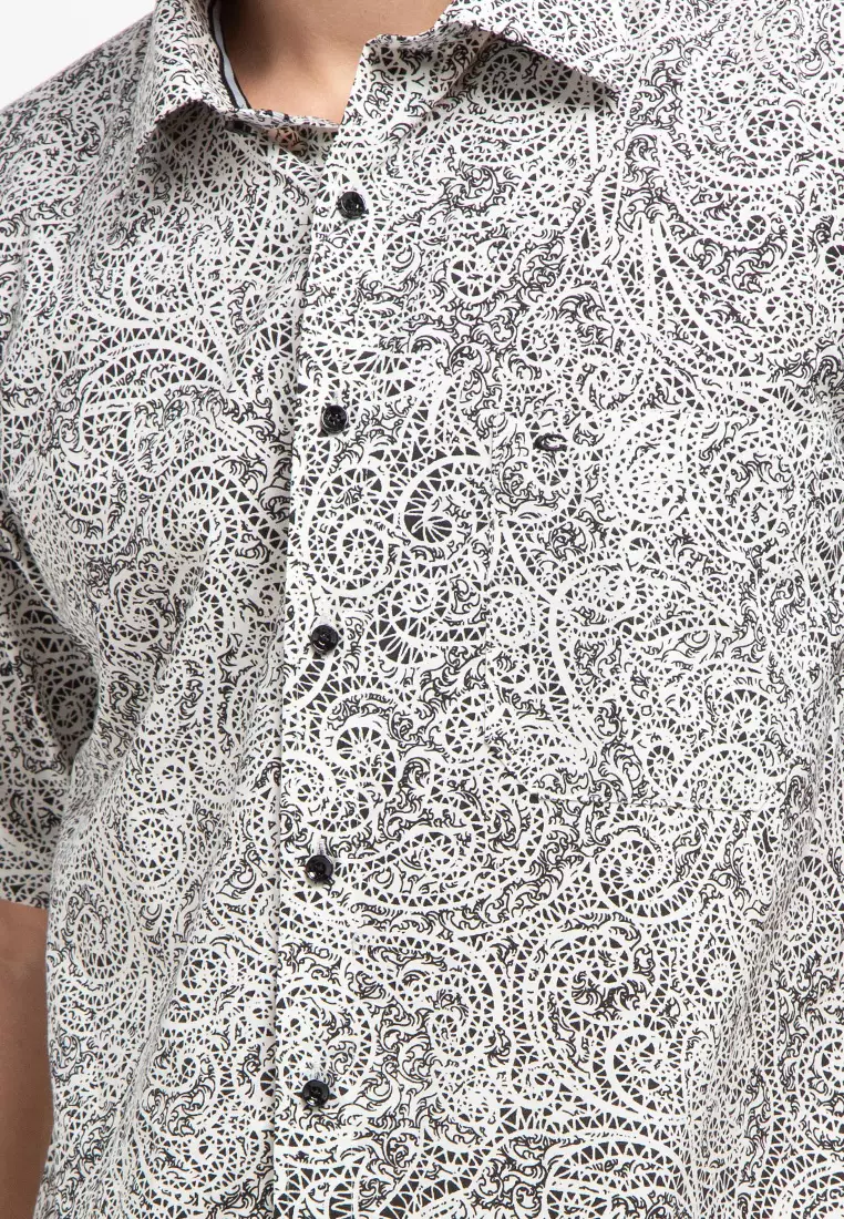 Kemeja Formal Motif Abstrak