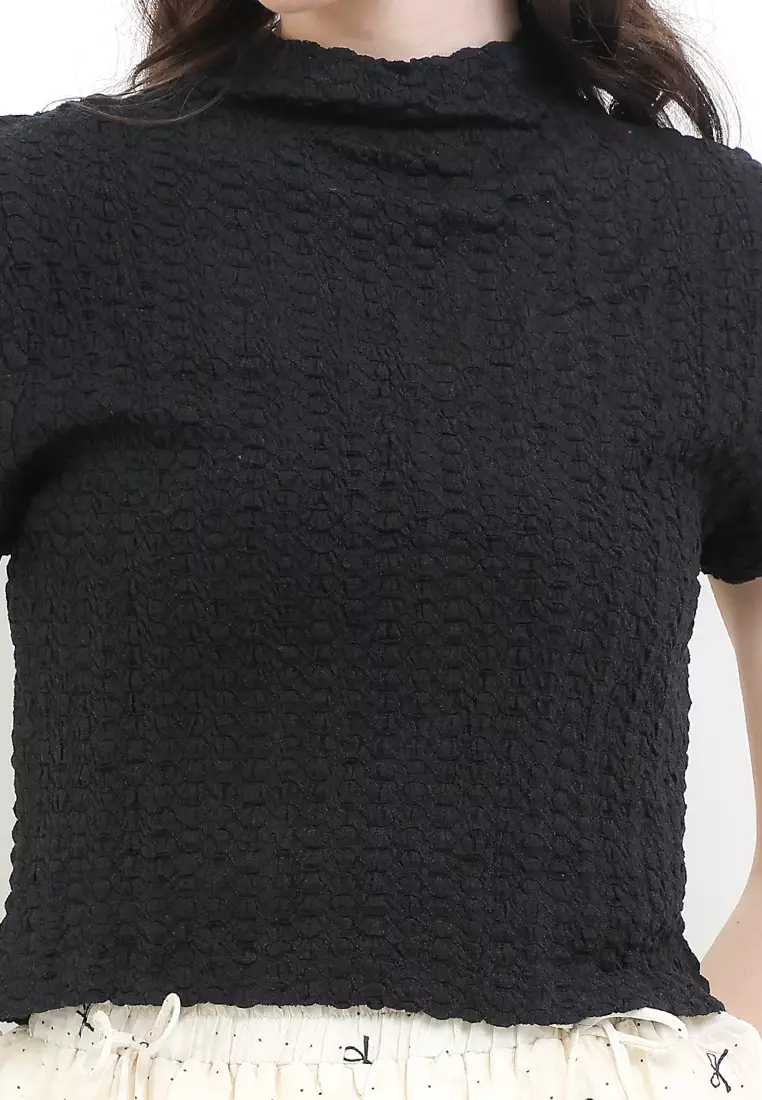 Ss Crop Mockneck Textured Blouse