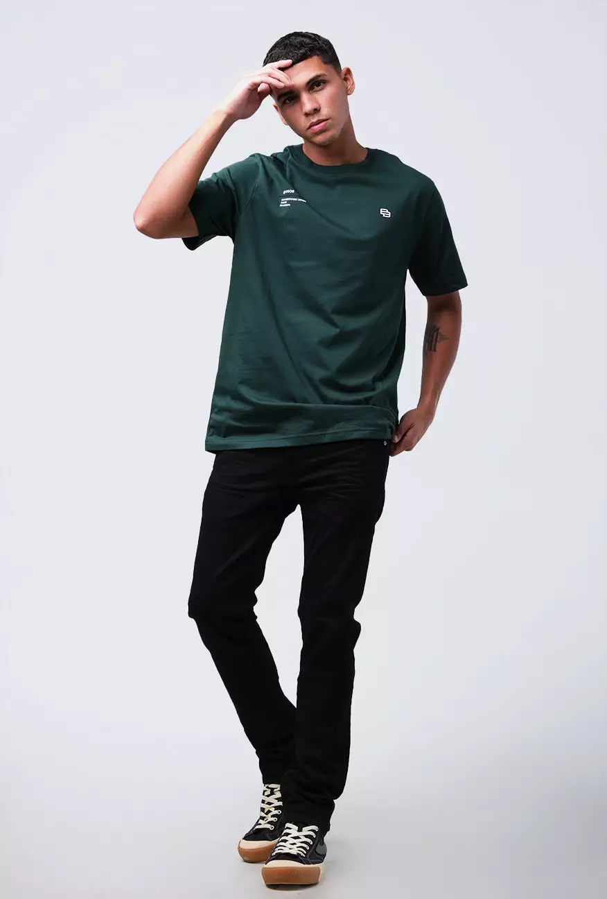 Kaos Pria Regular Scree