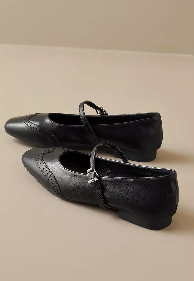 Brogue Microfiber Leather Mary Jane Shoes WW821-1