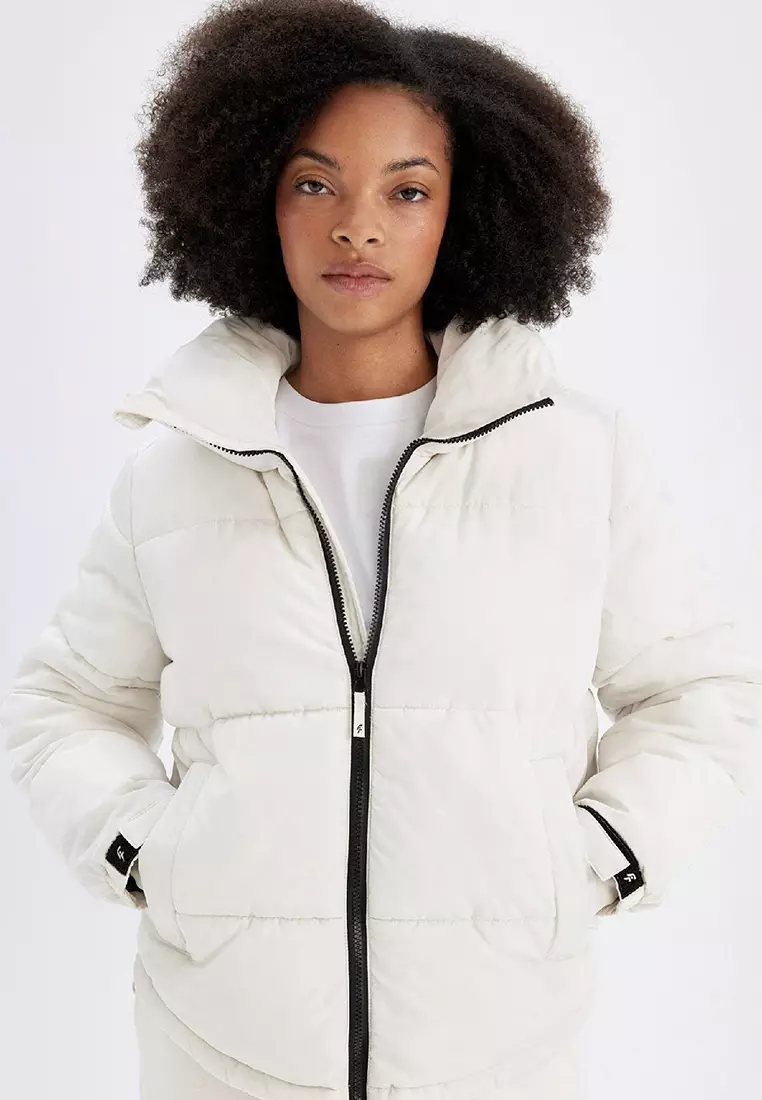 Water Repellent Puffer Jacket