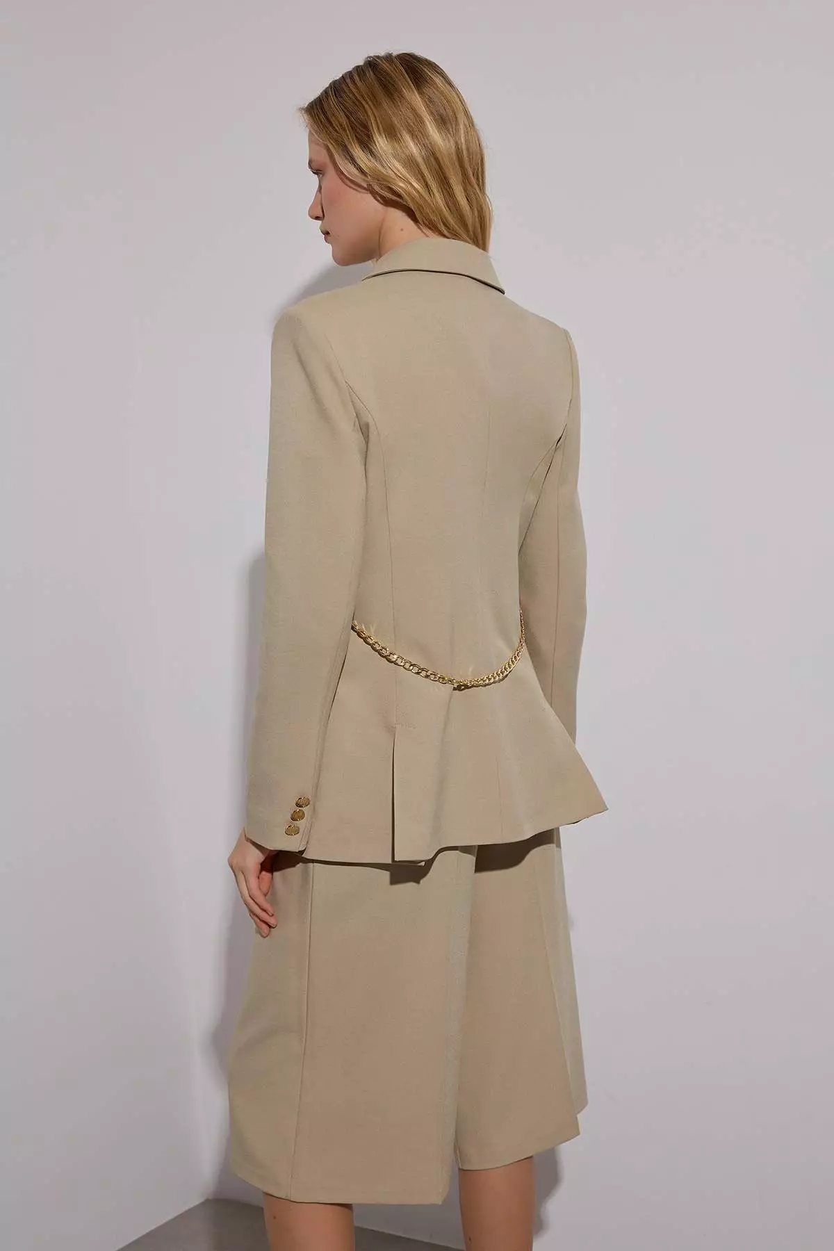 Limited Edition Mink Accessory Chain Detailed Woven Blazer Jacket