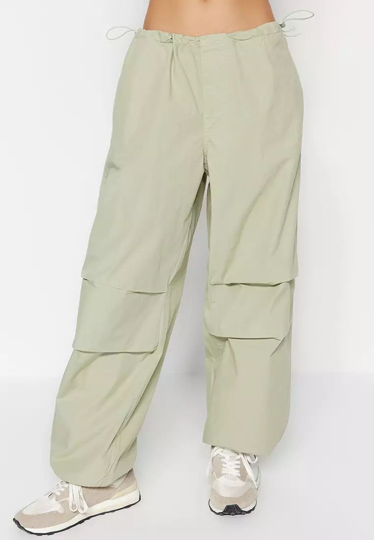 Hollister Cargo Pants Green Size XL - $25 (54% Off Retail) - From Emma