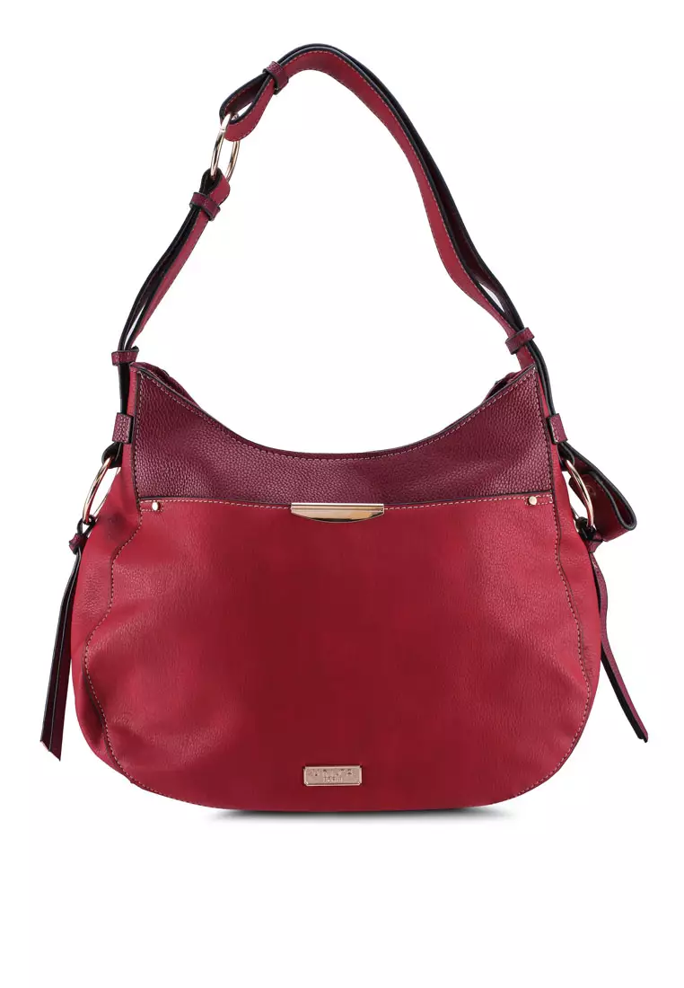 Two strap outlet shoulder bags