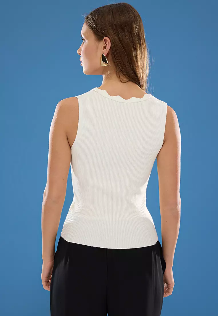 Ecru V Neck Knitted Thin Blouse