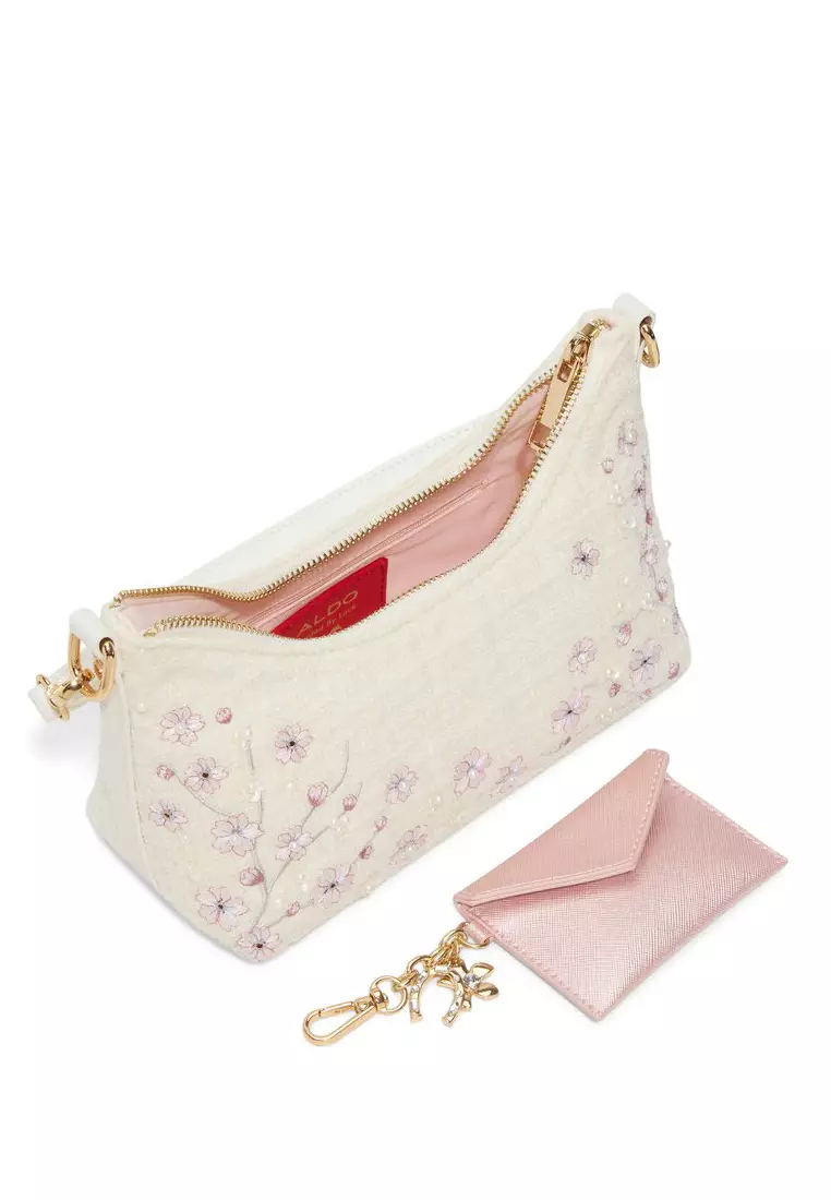Alayaboucle Shoulder Bag