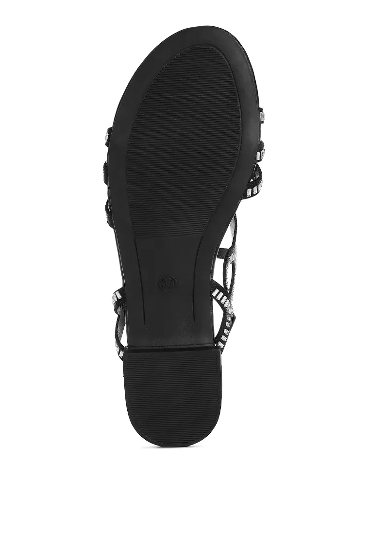 Sandal Datar Berlian Imitasi Detail Potongan Warna Hitam