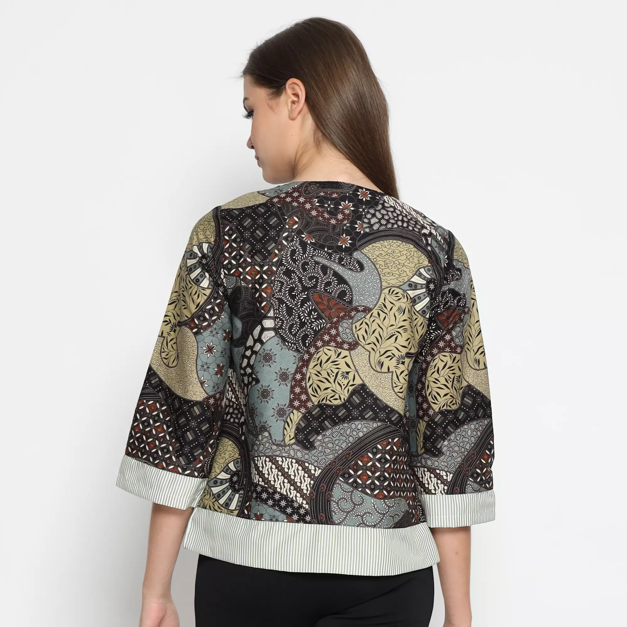 Blazer Batik Wanita - Bhatara Batik Jannah - Atasan Batik Modern Lengan Panjang