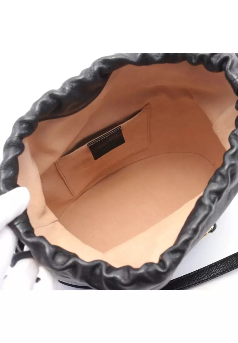 Pre-loved GUCCI Horsebit bucket bag Shoulder bag leather black