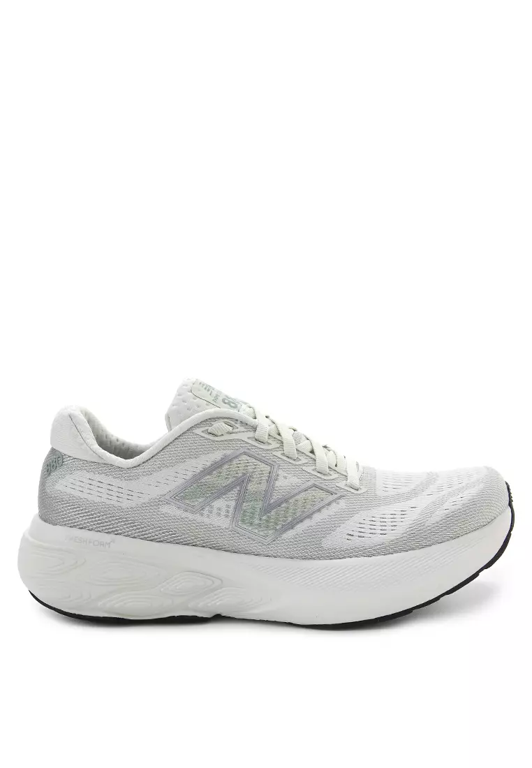 New Balance 880