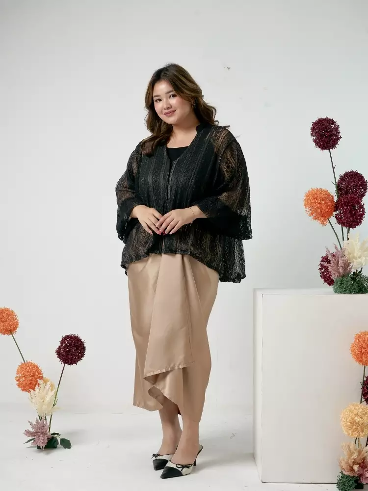 xtramiles Ladies top varaya lace top black