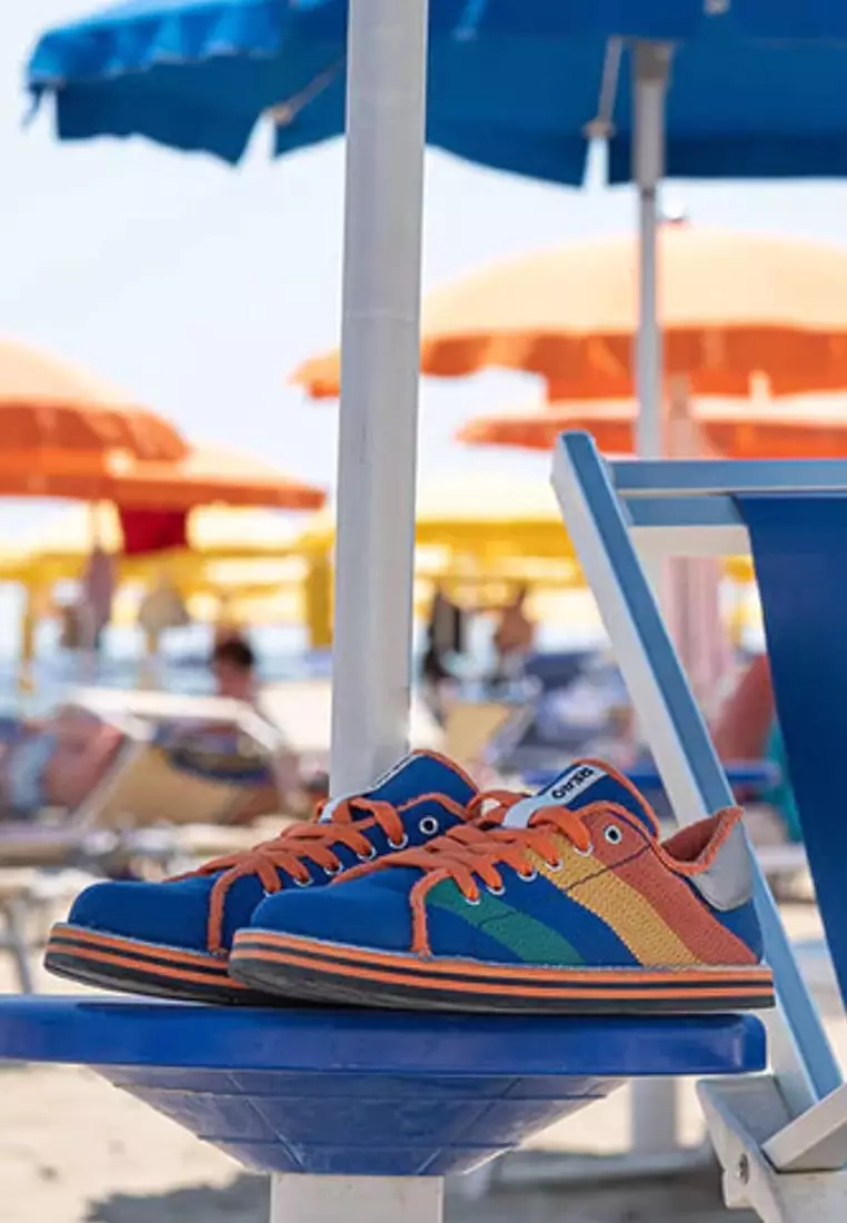 MARE LIFESTYLE Sneakers - Made from 100% Recycled Materials in Italy from Recycled beach beds and chairs fabric and car tyres for the soles. MARE LIFESTYLE sneakers - Blue/Orange