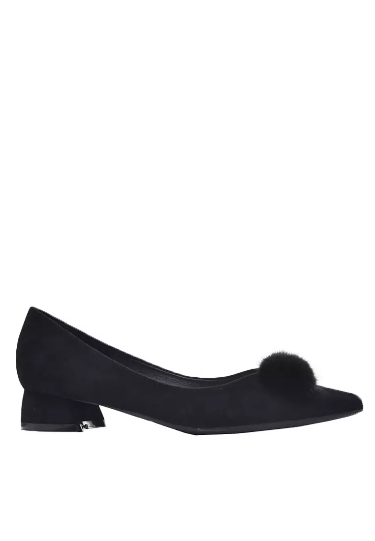 Discount on Twenty Eight Shoes  shoes - SKU: Fur Bow Low Heel 333-31