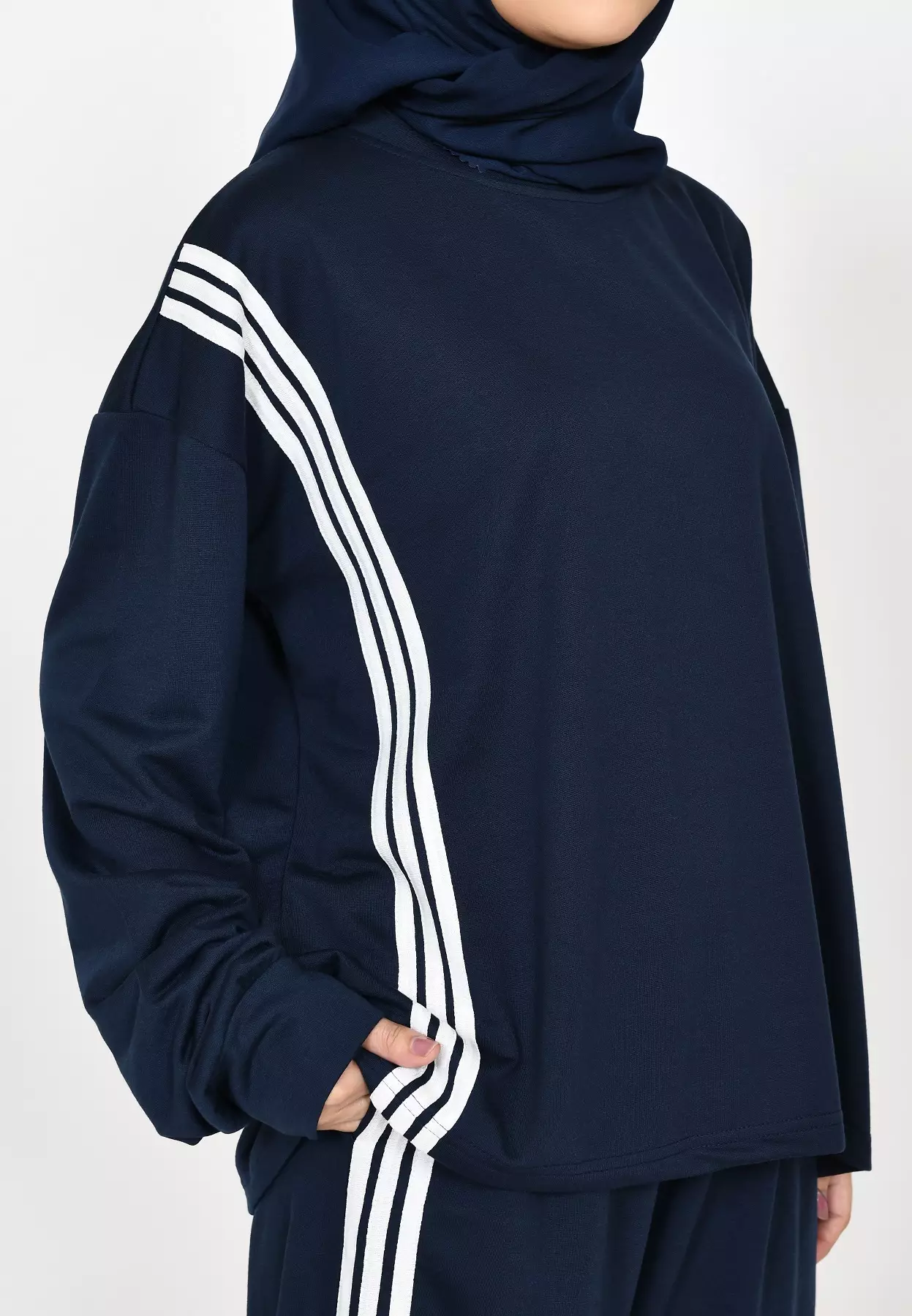 SET Training Sporty Trisya