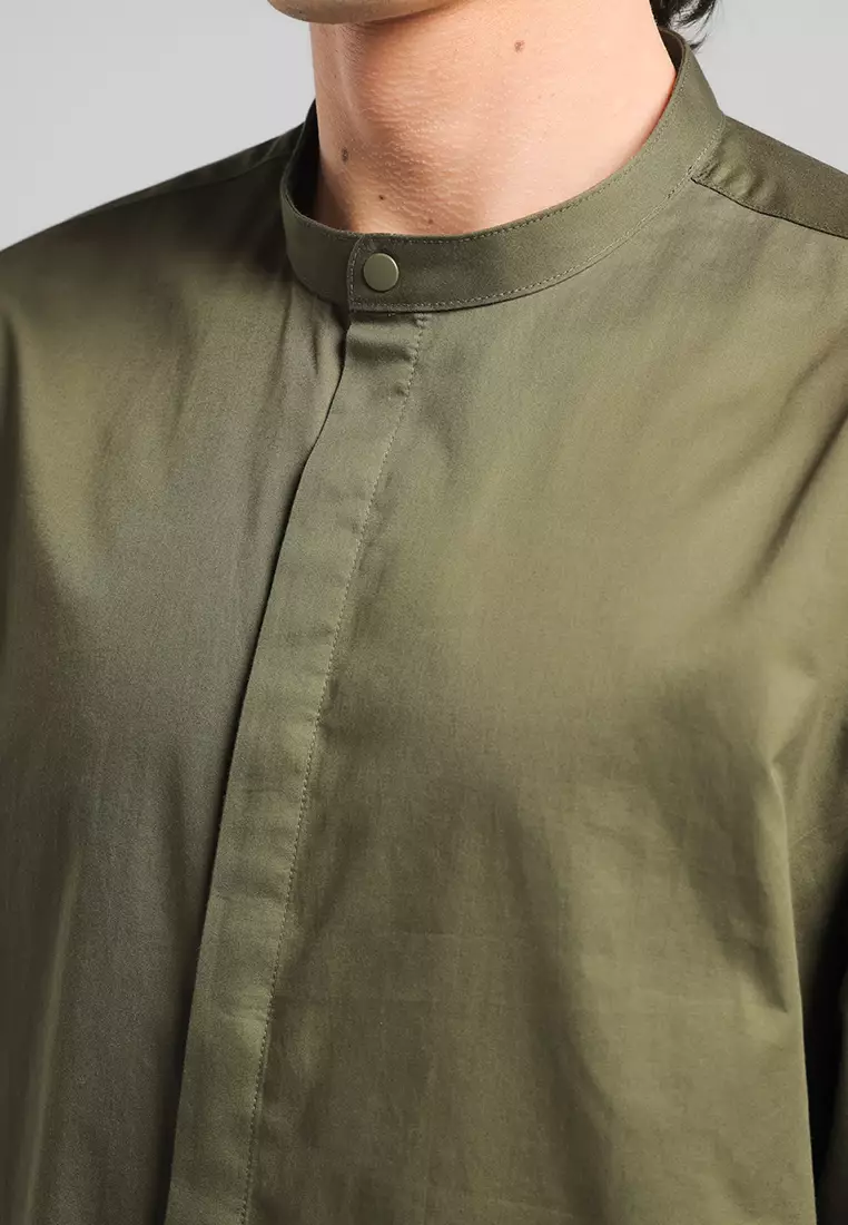 MANZONE X Adipati Dolken - Kemeja Koko Shanghai Lengan Panjang Pria Suttan Modern Fit - Olive Warna Olive