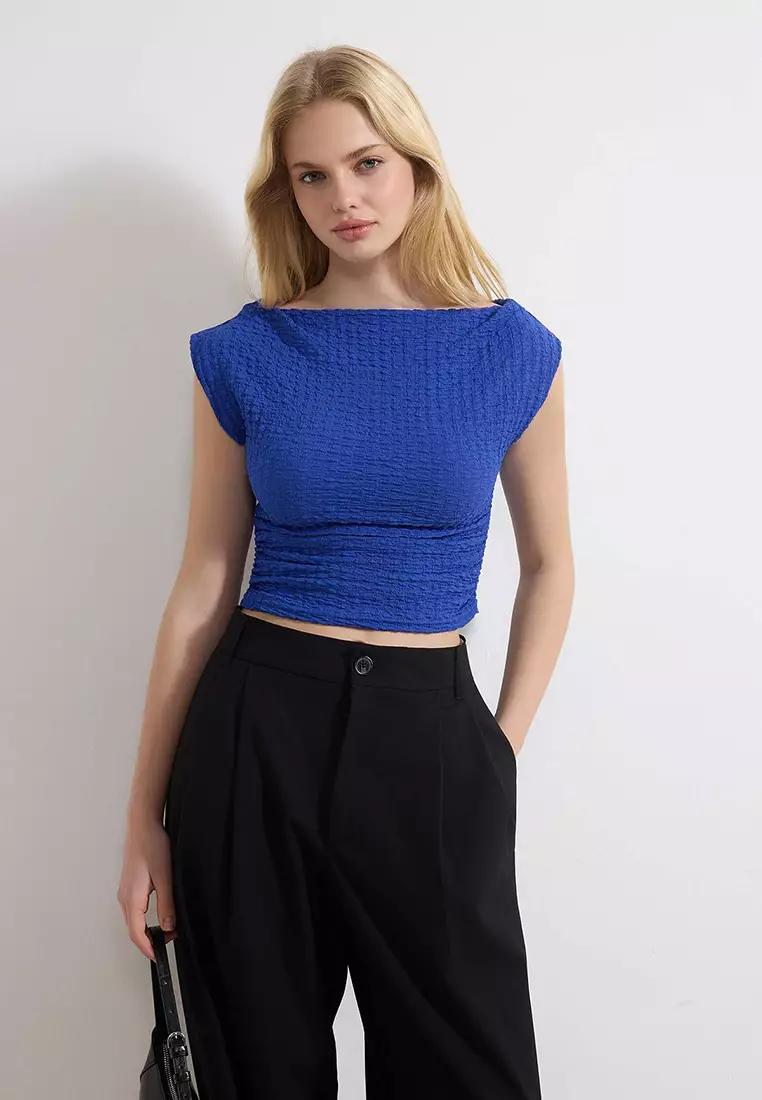 Textured Boat Neck Shirred Sleeveless Stretchy Knitted Top