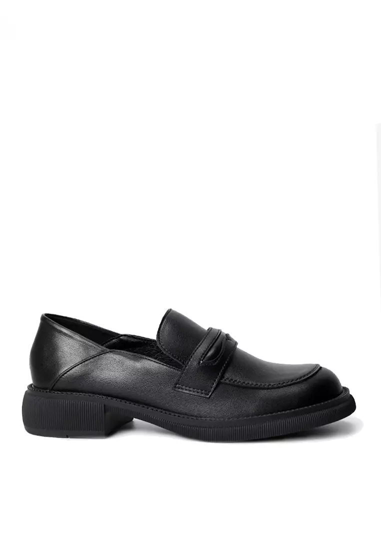 Discount on Twenty Eight Shoes  shoes - SKU: VANSA Simple Platform Loafers VSW-F5991