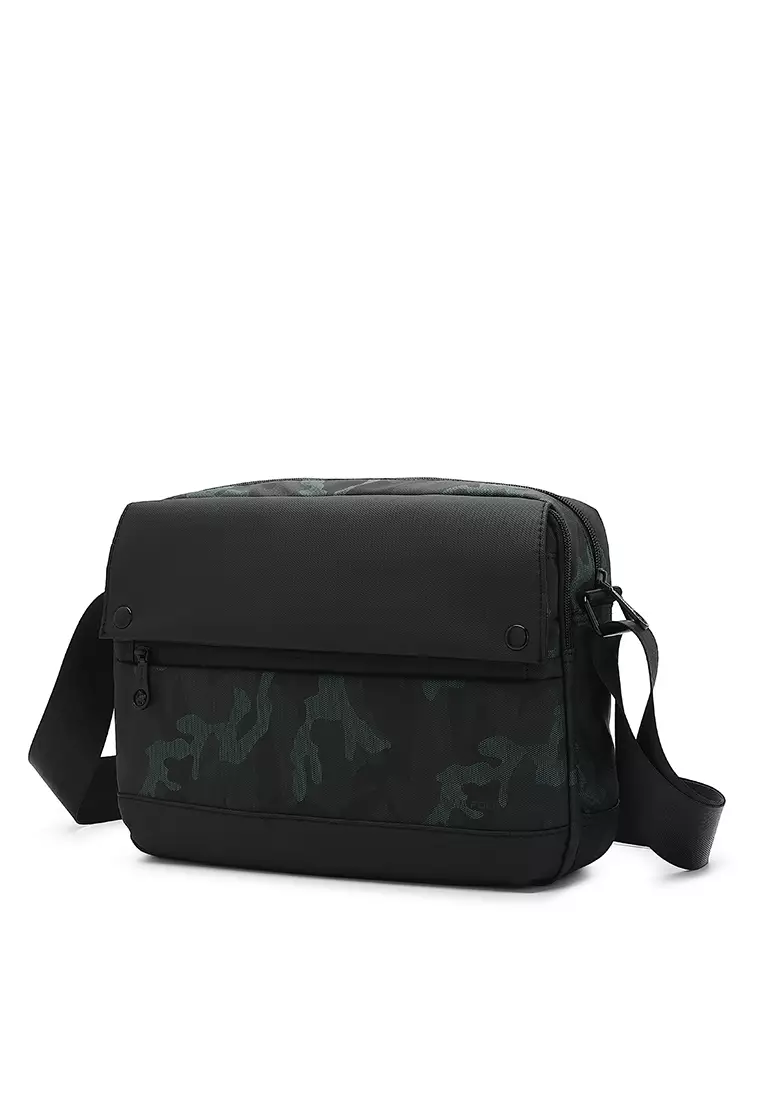 Black camo best sale sling bag