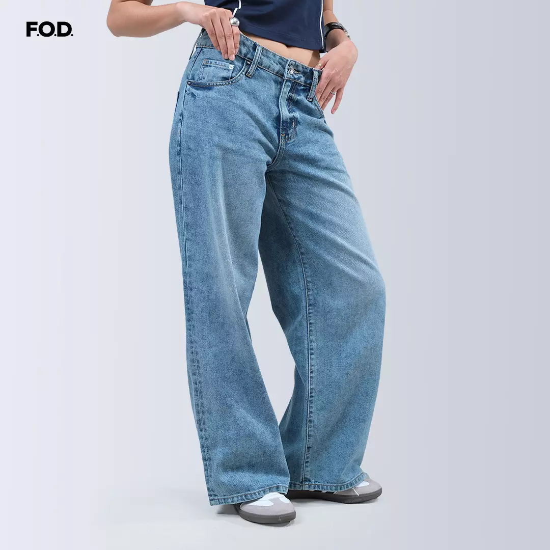 Celana Loose Jeans Wanita Gizca Light Blue