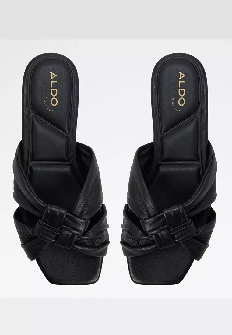 Henrielle-In Flat Sandals