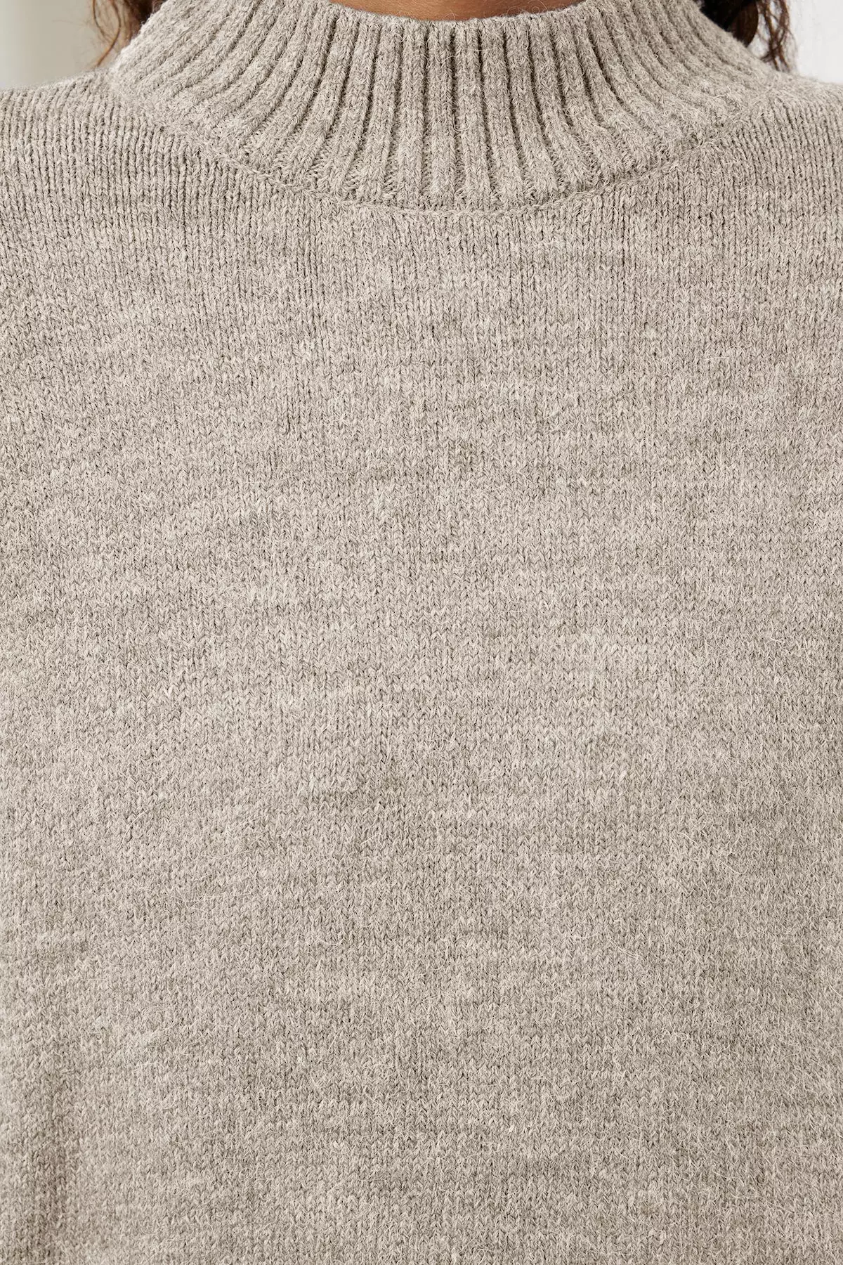 Stone Wide Pattern Crew Neck Knitwear Sweater TWOAW25KZ00168