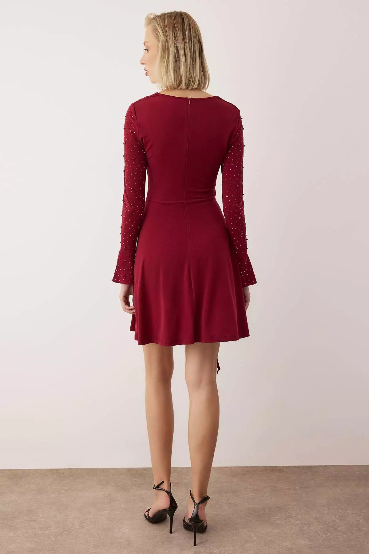Burgundy Knitted Short Stylish Evening Dress With Pearl Accessories Night Homecoming Dress Tpraw24El00259