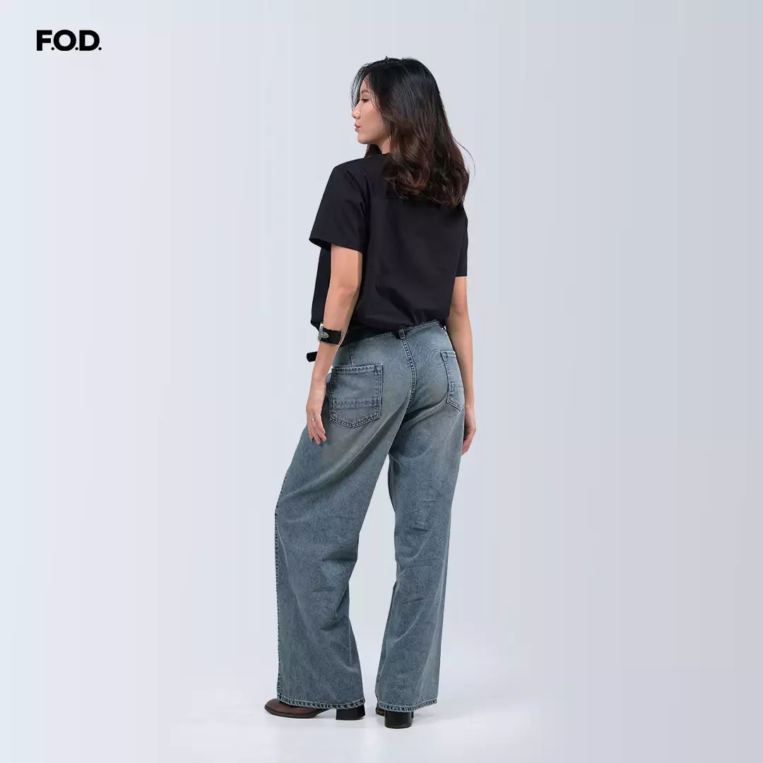 Kaos Wanita Going Up Black