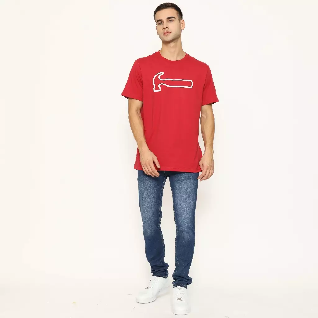 Hammer Men Graphic T-Shirt Z1TI099M1 I Kaos Grafic Lengan Pendek Maroon