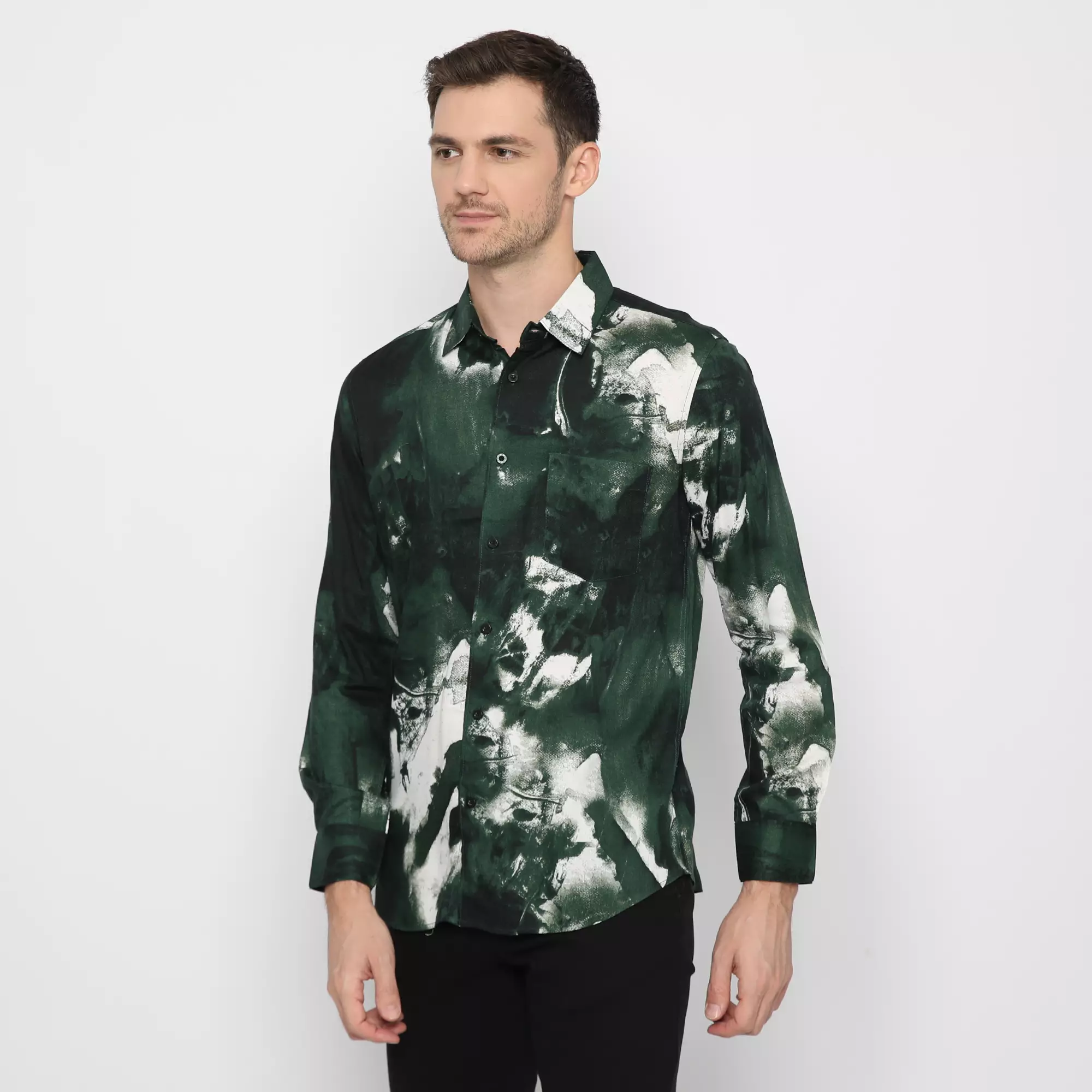 Platini Baju Kemeja Basic Pria Pendek Katun Rayon Hijau 73285