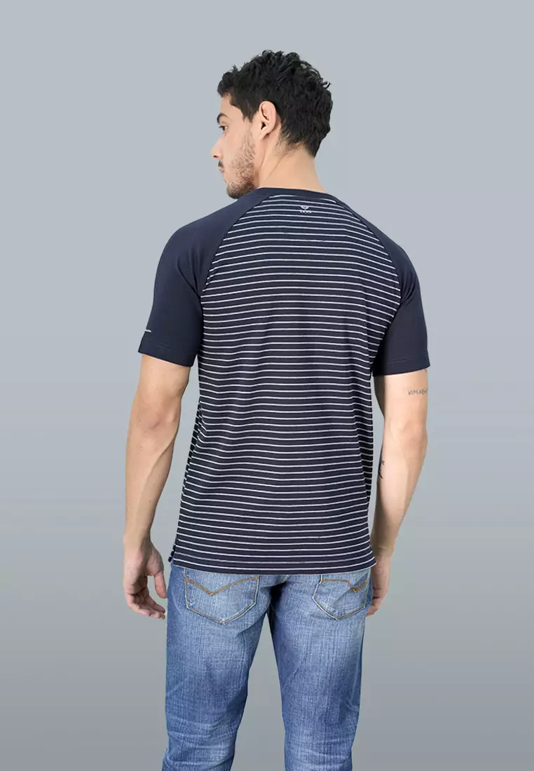 LGS - Kaos Casual Pria Lengan Pendek Motif Garis Garis Warna Hitam Slim Fit - JTS.323.S3366F.01.C