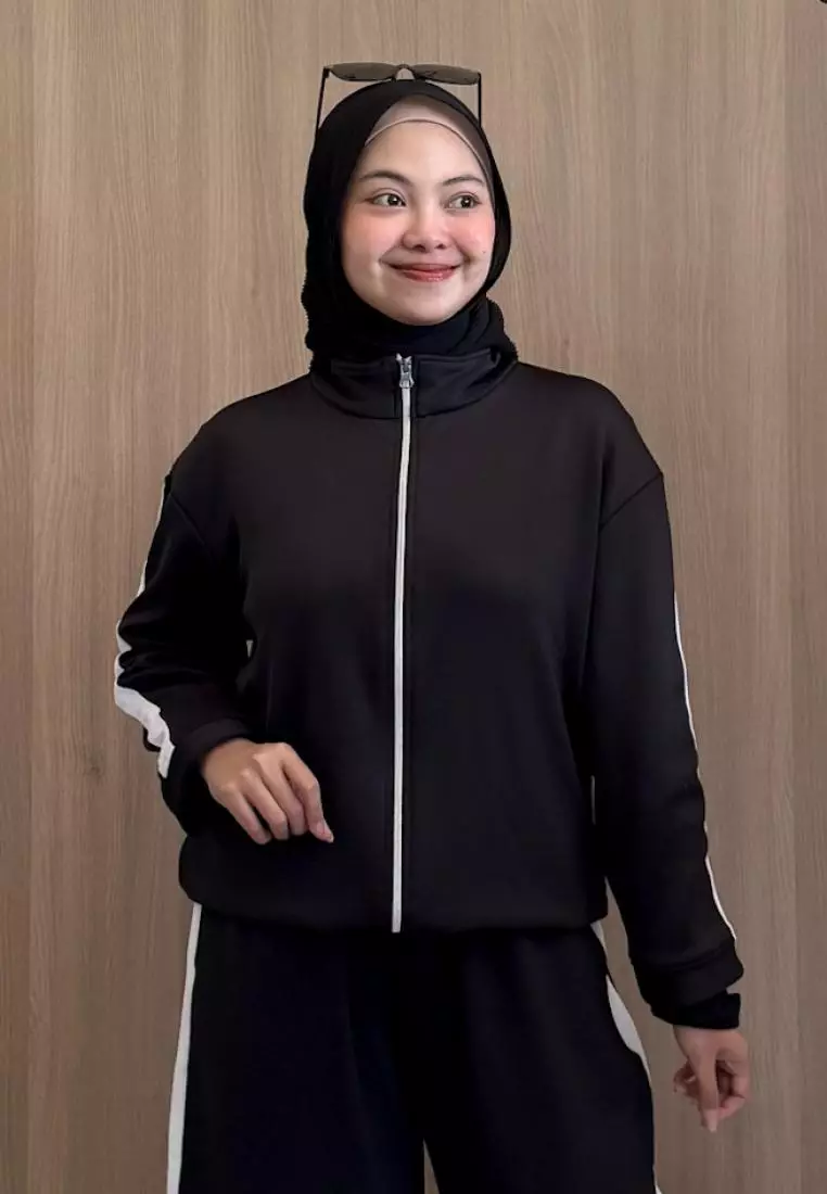Sporty Liana Jacket [HITAM]