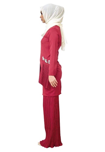 Buy Farraly Grace Kurung from FARRALY in Red at Zalora