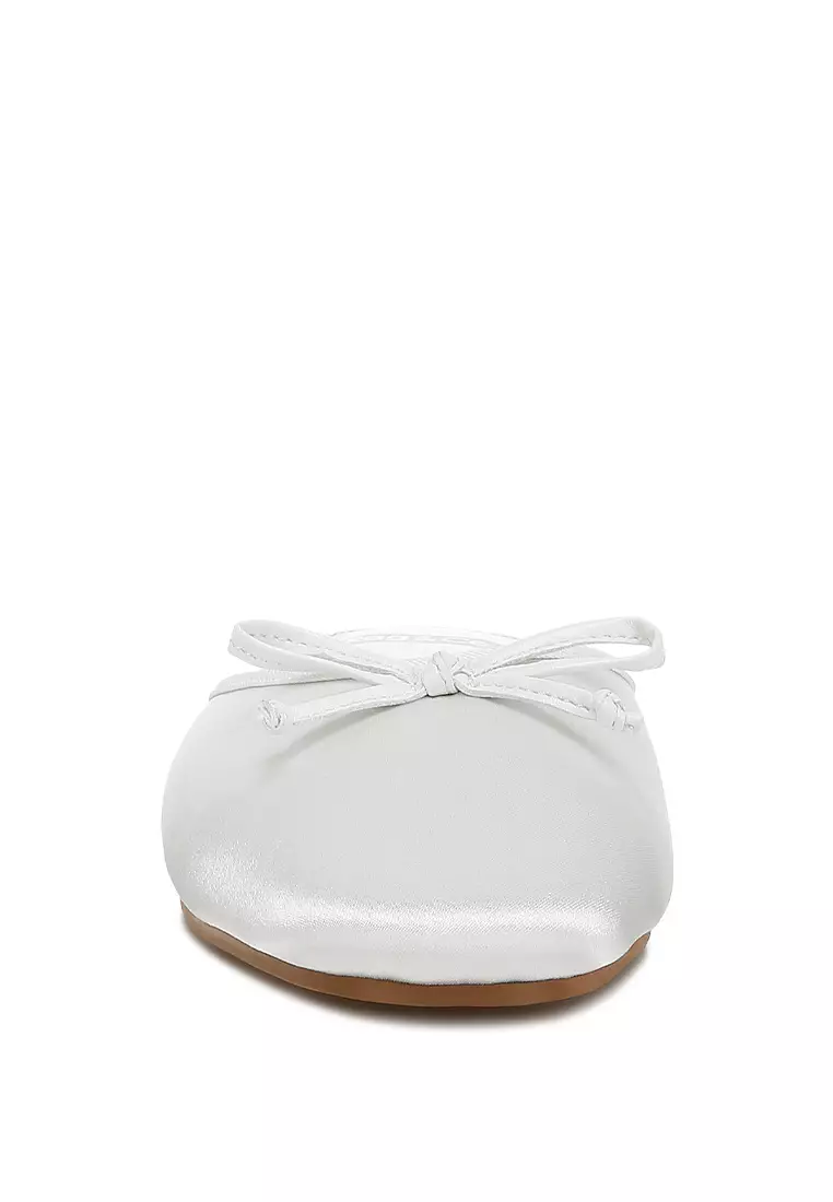 Bagal Detail Pita Satin Warna Putih