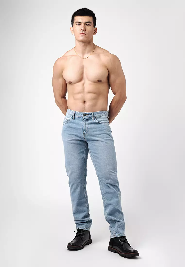 Tapered Fit Jeans Premium Light Blue Wash