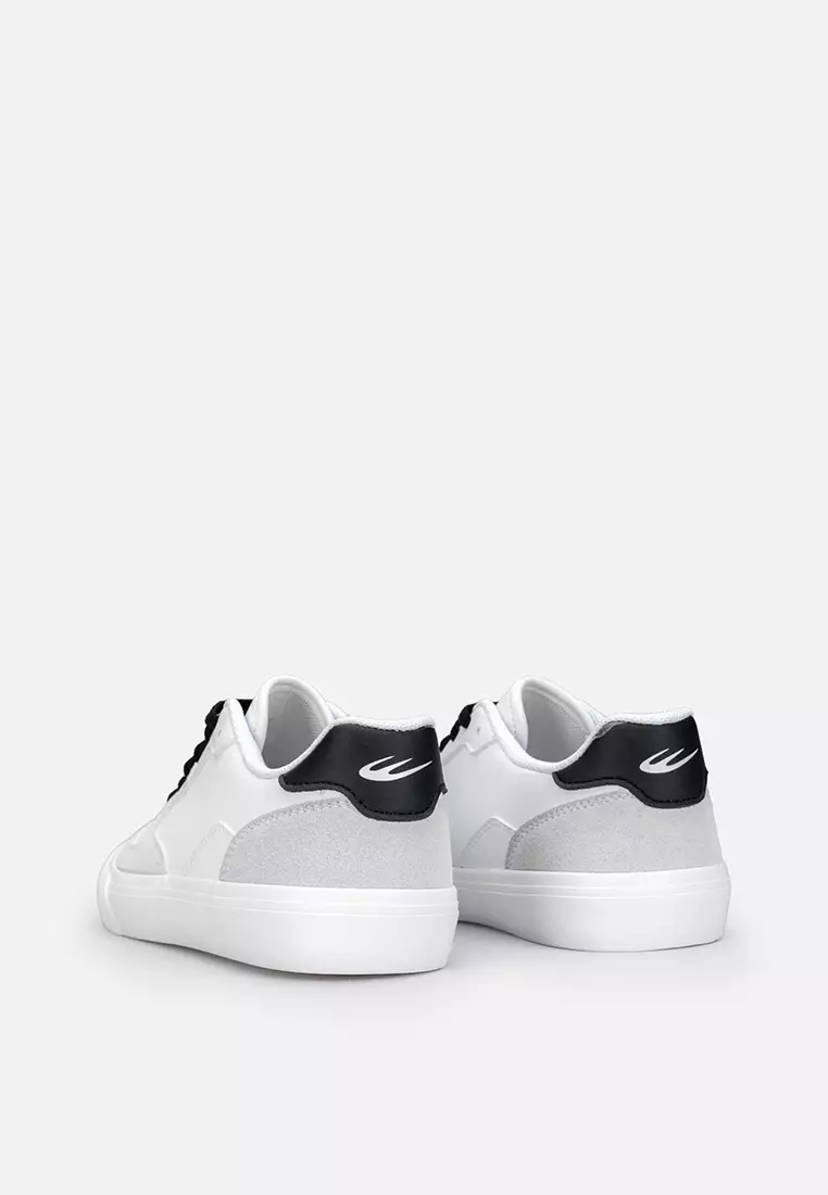 Junia Women's Lifestyle Classic Shoes