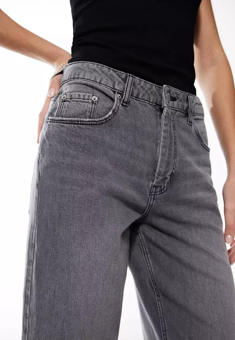 Straight Wide-Leg Jeans