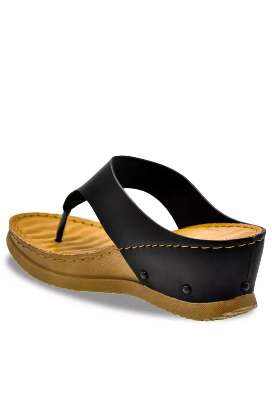 Comfort Clip Toe Wedge Sandals