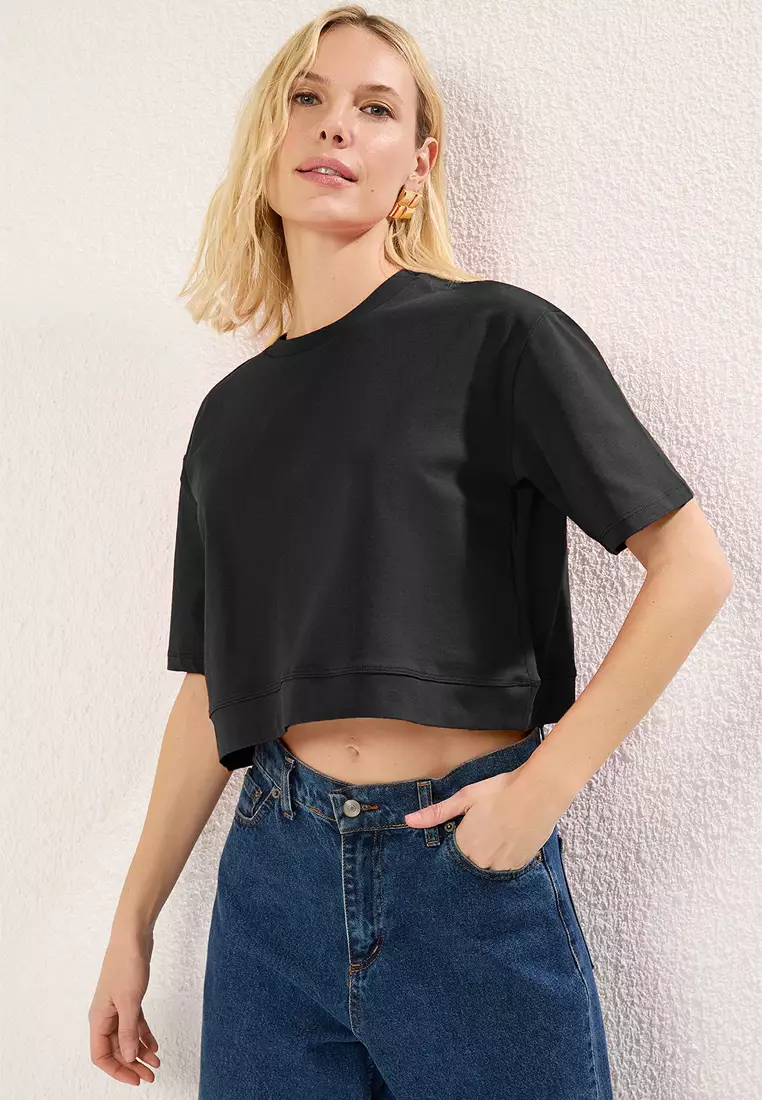 Black Relaxed/Comfortable Crop Crew Neck Knitted T-Shirt