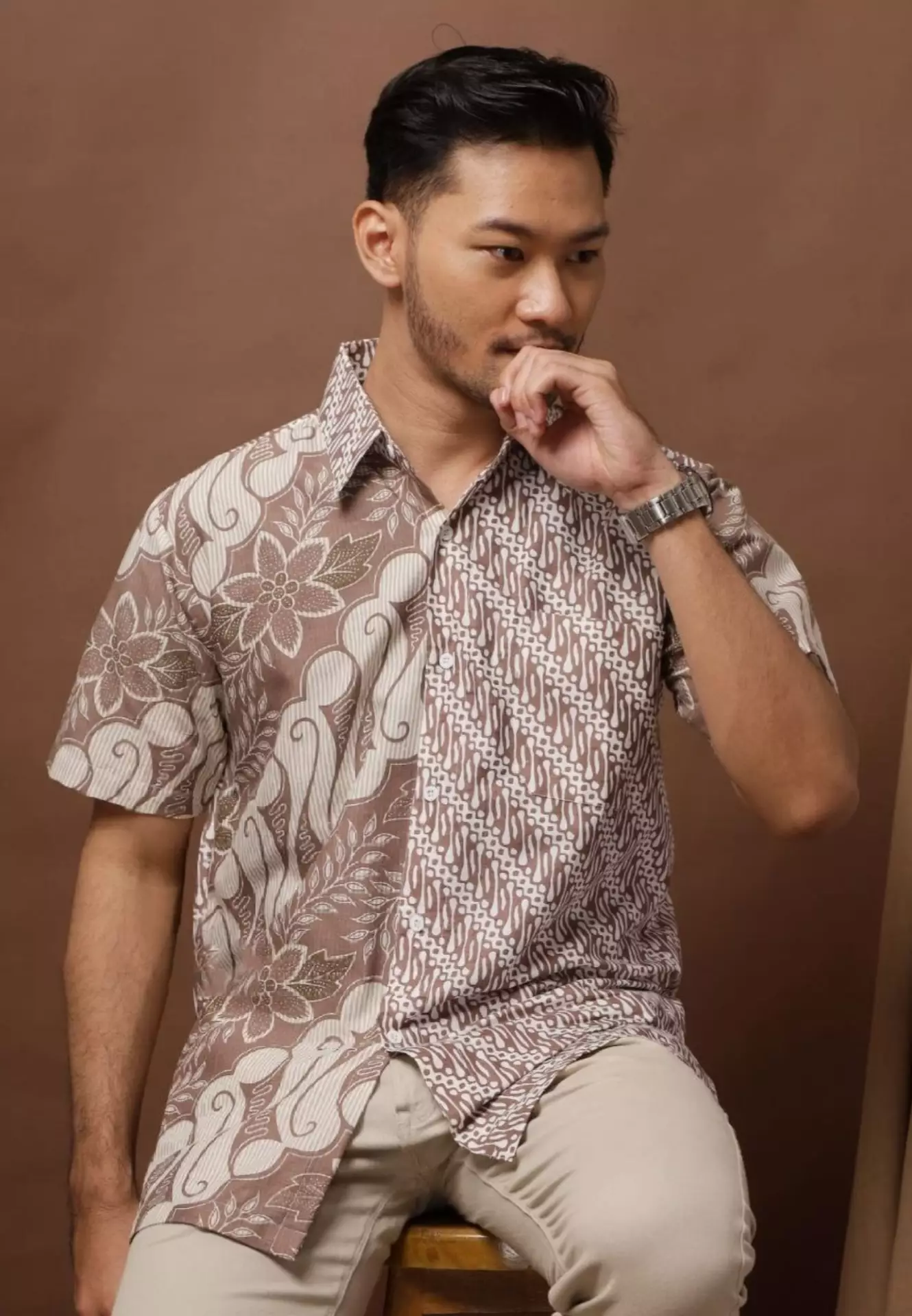 Sumitra Coklat Kemeja Batik Pria Premium Elegant Lengan Pendek B.K