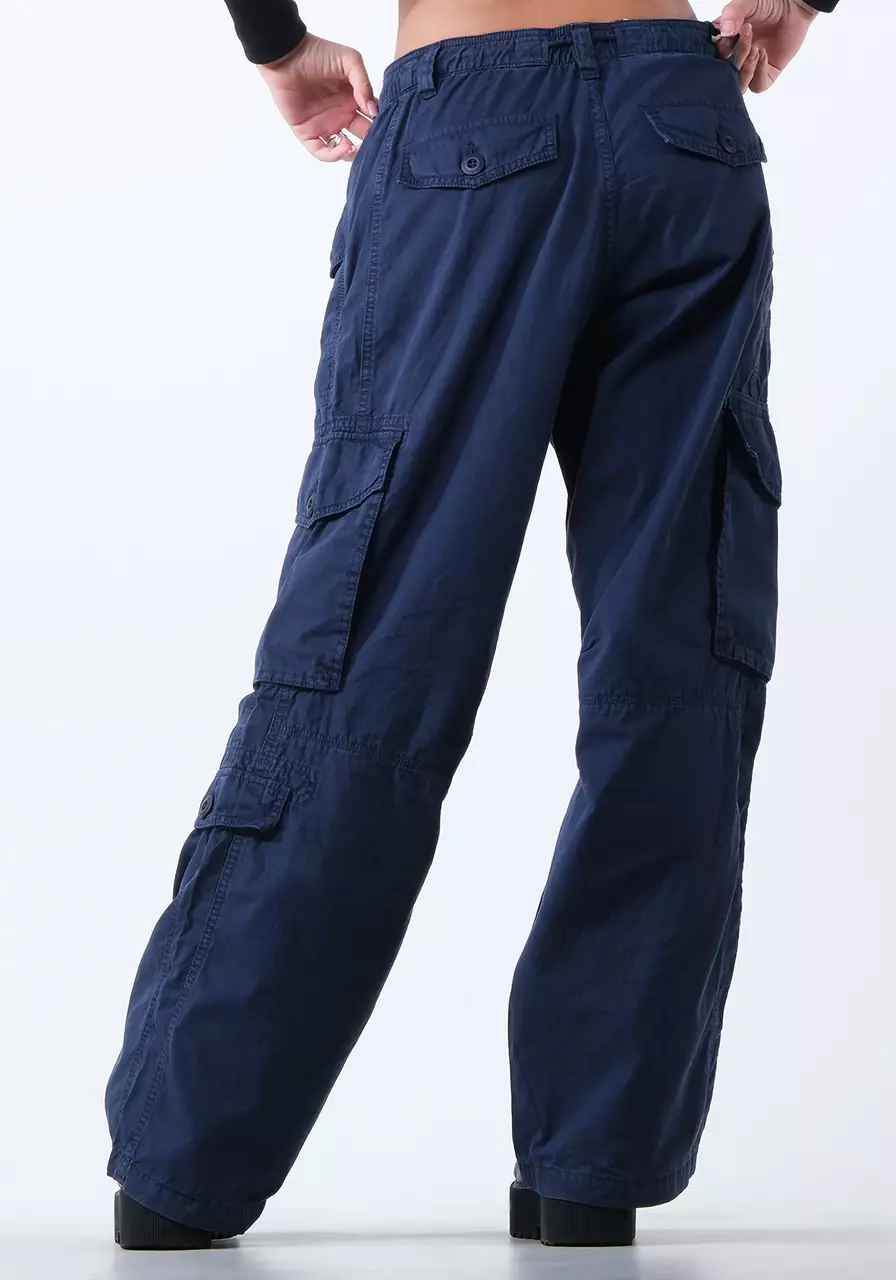 Celana Cargo Wanita Eira Navy