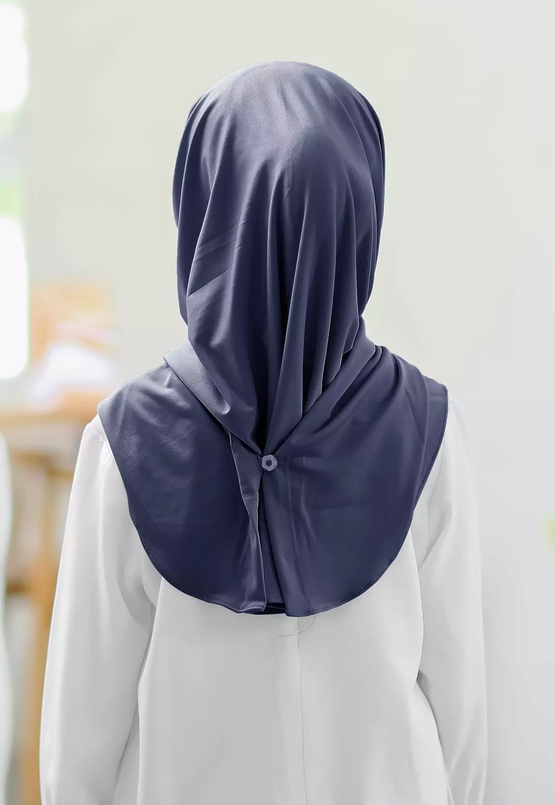 Cotton Bee - Cyra Bergo Kancing | Hijab Instan Anak - Navy - L