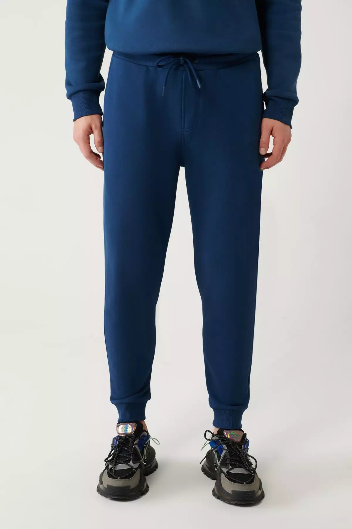 Men's Indigo Waist Tie 3 Thread Raised Printed Sweatpants A32Y3411