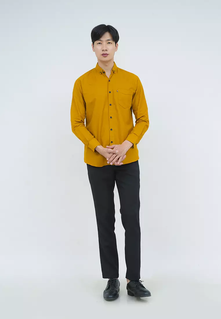 Kemeja lengan panjang pria formal slim fit mustard houseofcuff