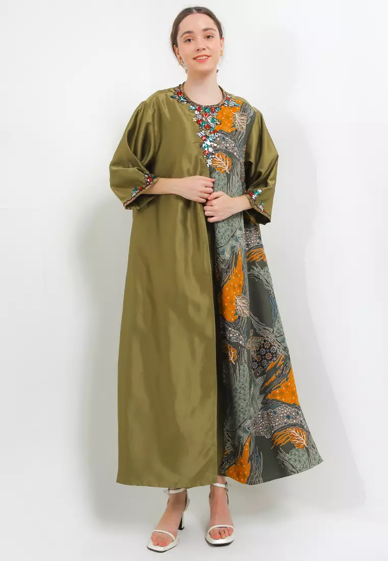 Abaya Asimetris Batik Doby