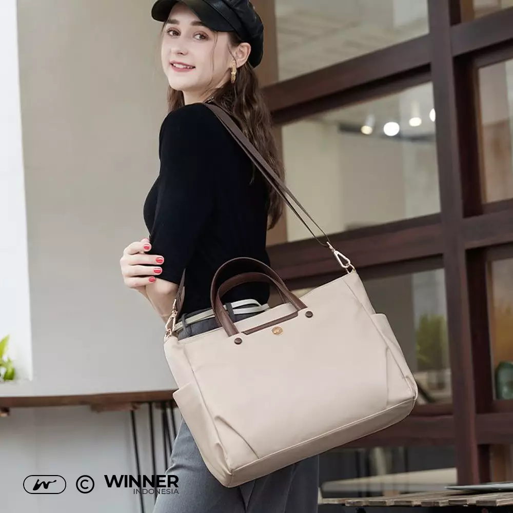 WINNER Tas Laptop 14 inch Bahu Selempang Nilon Oxford Anti-Air Wanita Korean Style Bag (T14-003) - Warna Khaki 14 inch