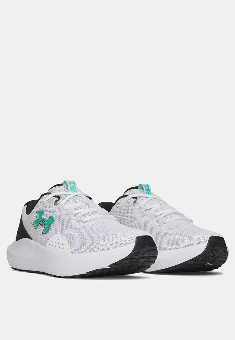 Surge 4 跑步鞋